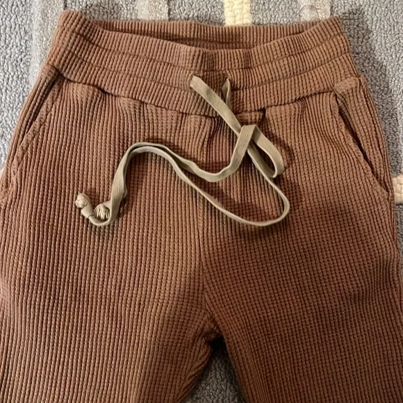 Brown waffle knit jogger set - Picture 9 of 17